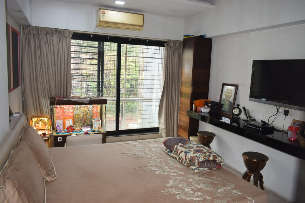 Office for Sale in Vile Parle West Mumbai
