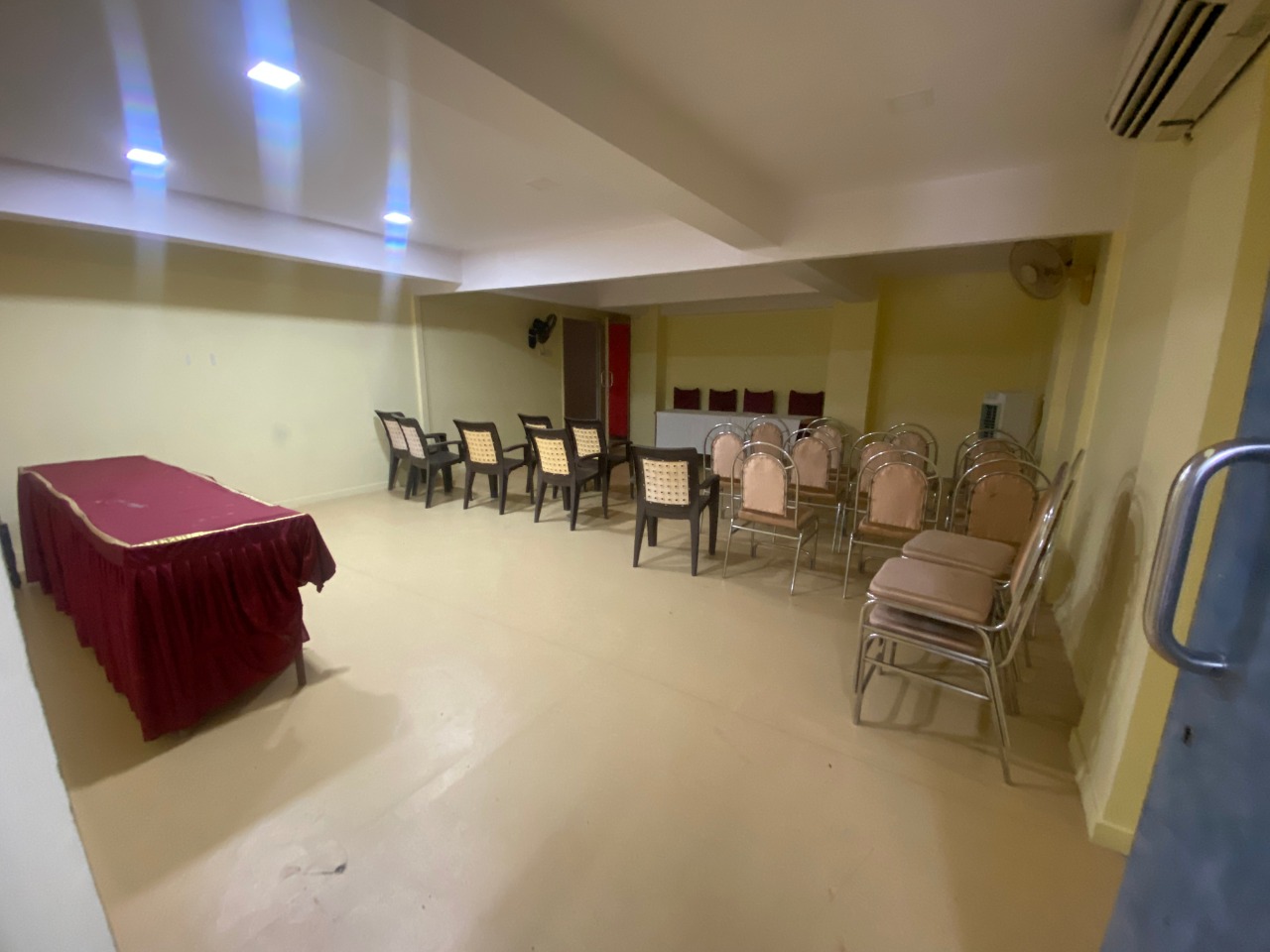 Showroom for Rent in L B S  Marg Mumbai