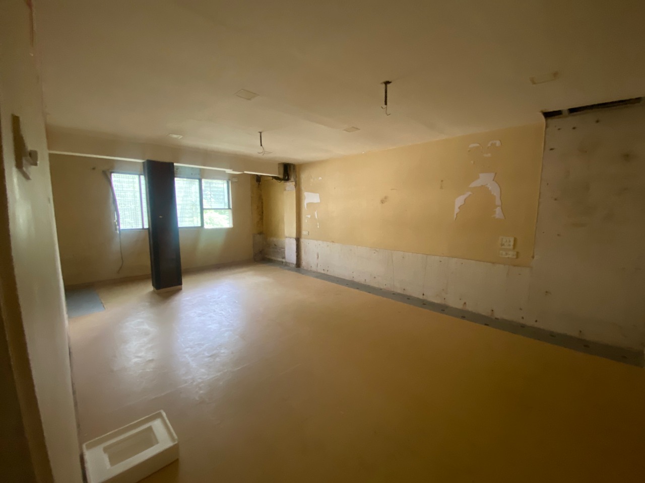 Showroom for Rent in L B S  Marg Mumbai