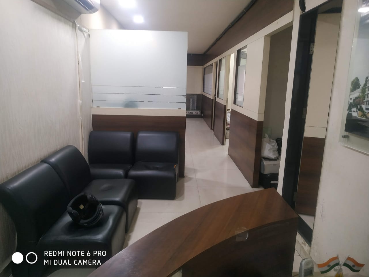 Office for Rent in S V Road Mumbai