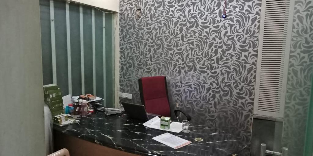 Office for Sale in S V Road Mumbai