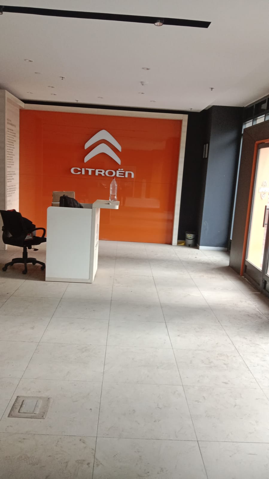 Showroom for Rent in Dr Annie Besant Road Mumbai