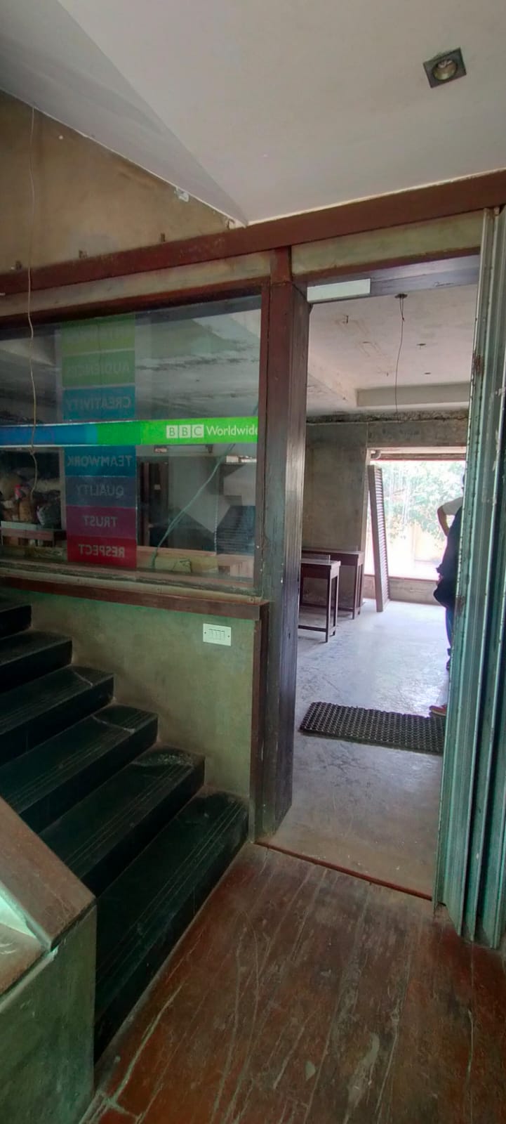 Office for Sale in Juhu Tara Rd Mumbai