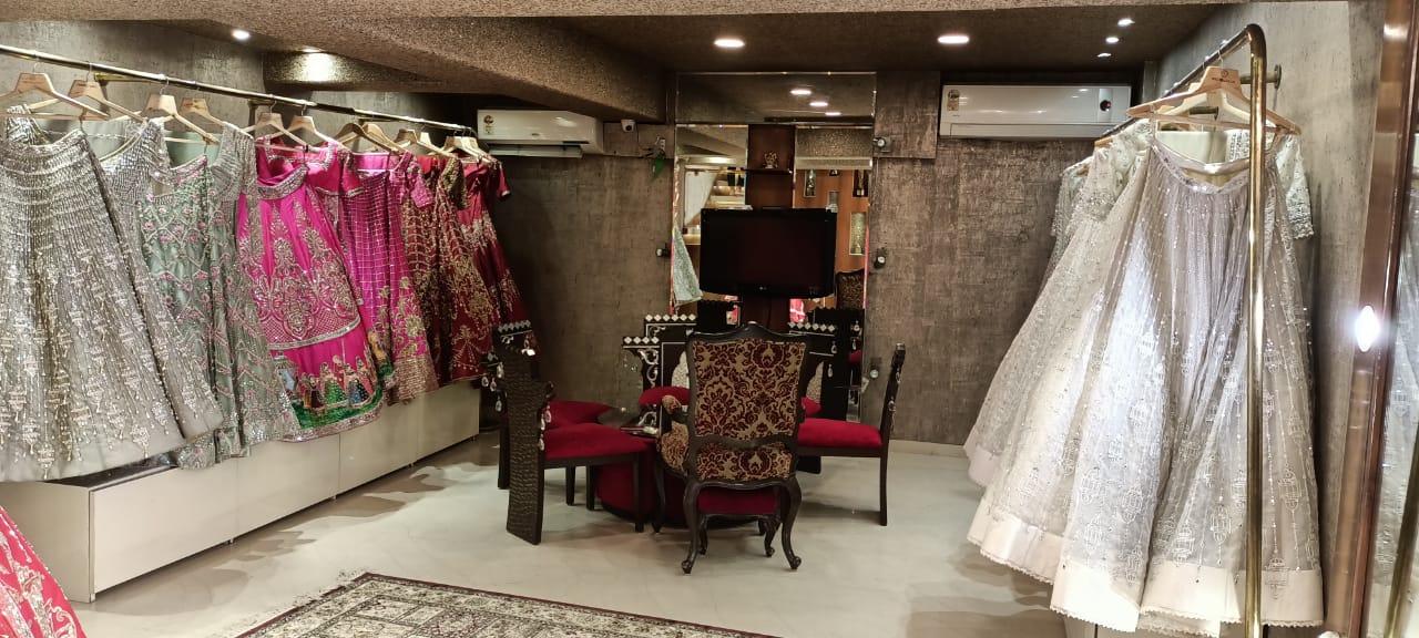 Showroom for Rent in Santacruz West Mumbai