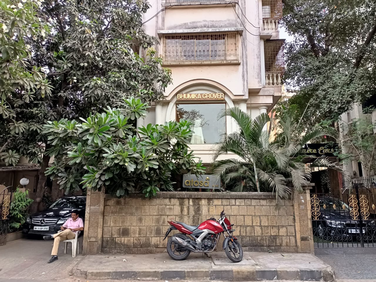 Showroom for Sale in Bandra West Mumbai