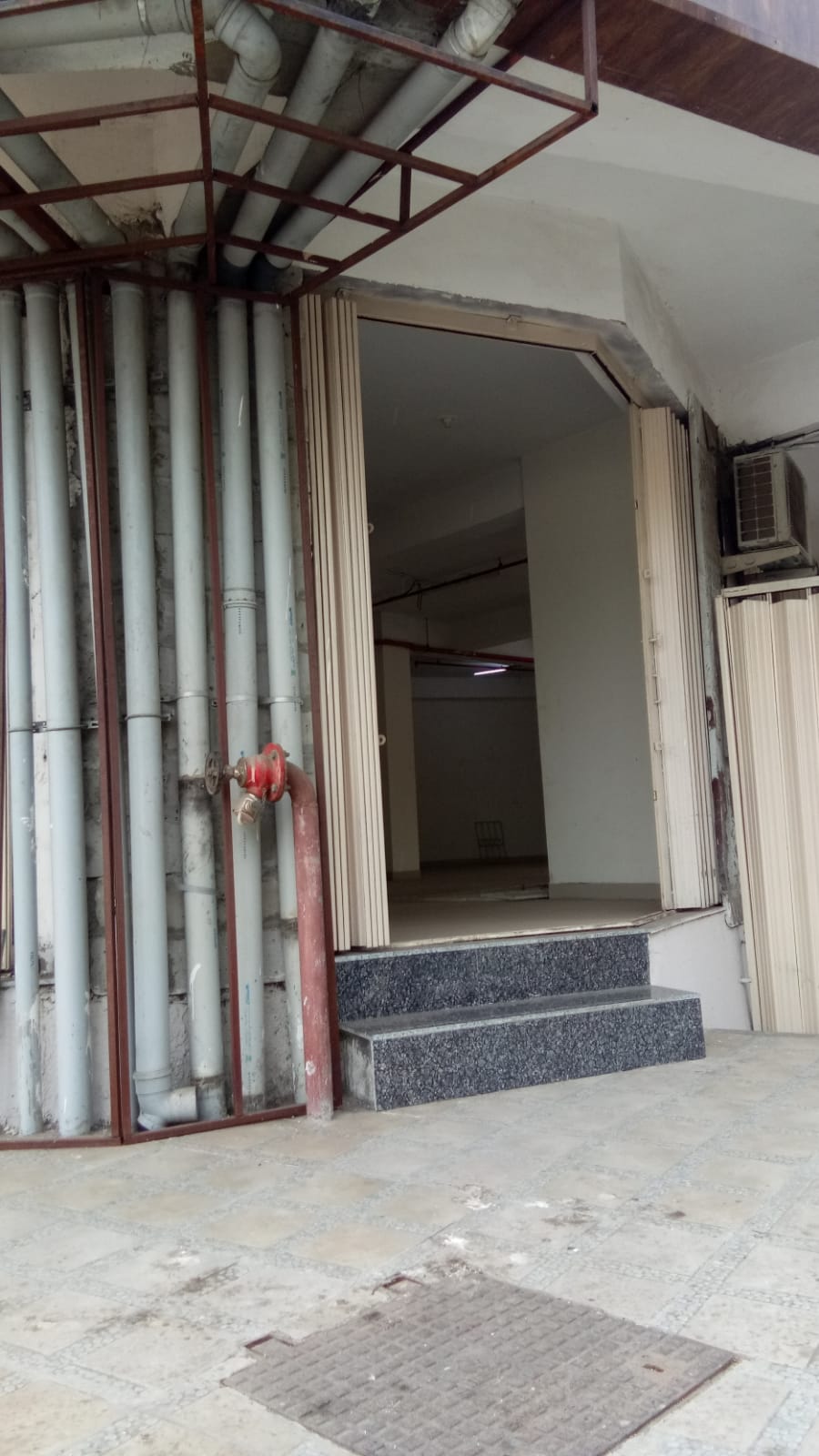 Showroom for Rent in Vile Parle East Mumbai