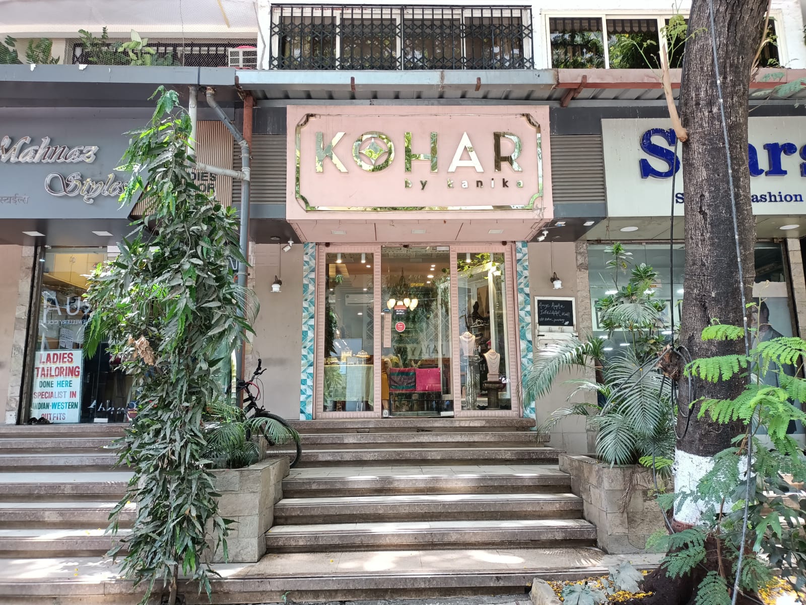 Showroom for Sale in Turner  Road Mumbai