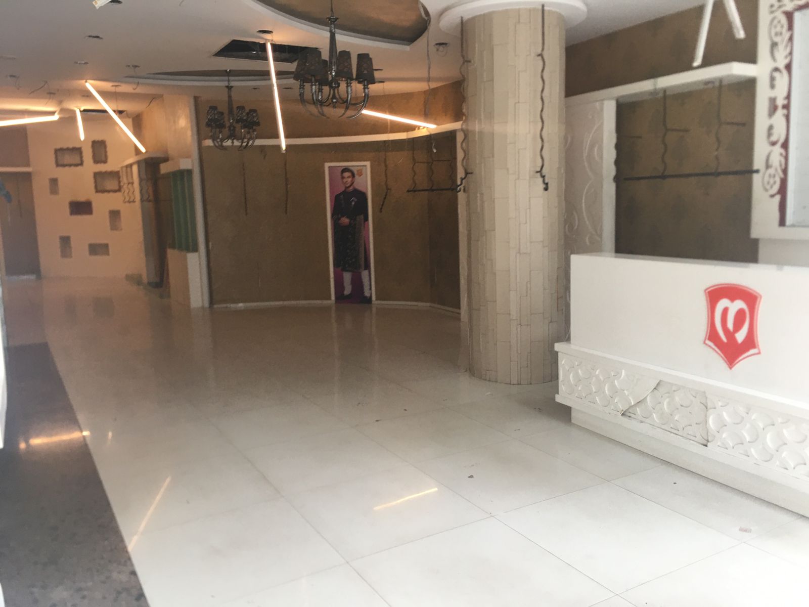 Showroom for Rent in S V Road Mumbai