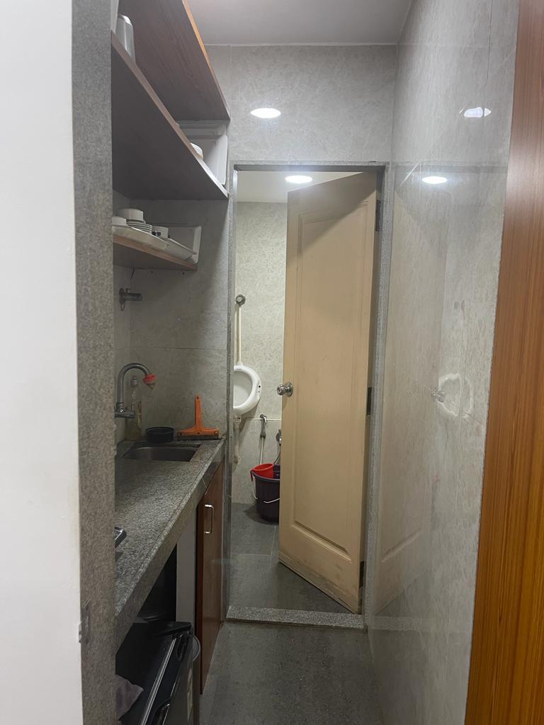 Office for Rent in Veera Desai  Road Mumbai