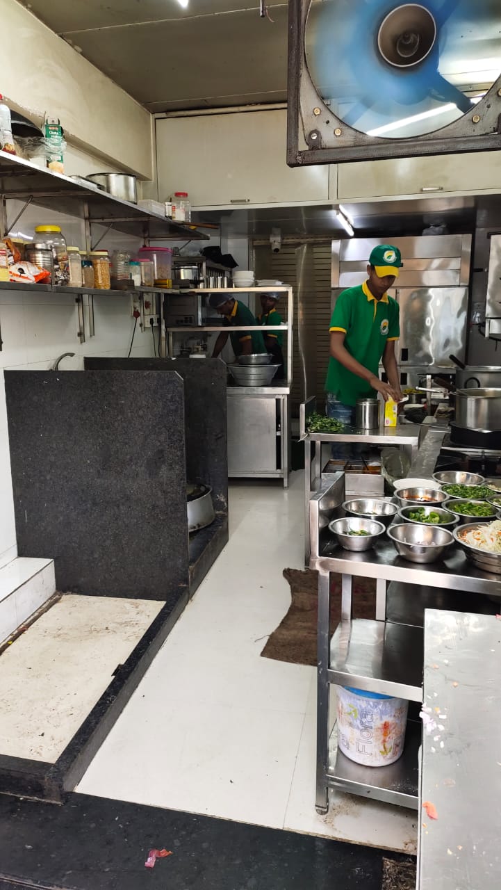 Showroom for Rent in Subhash Road Mumbai