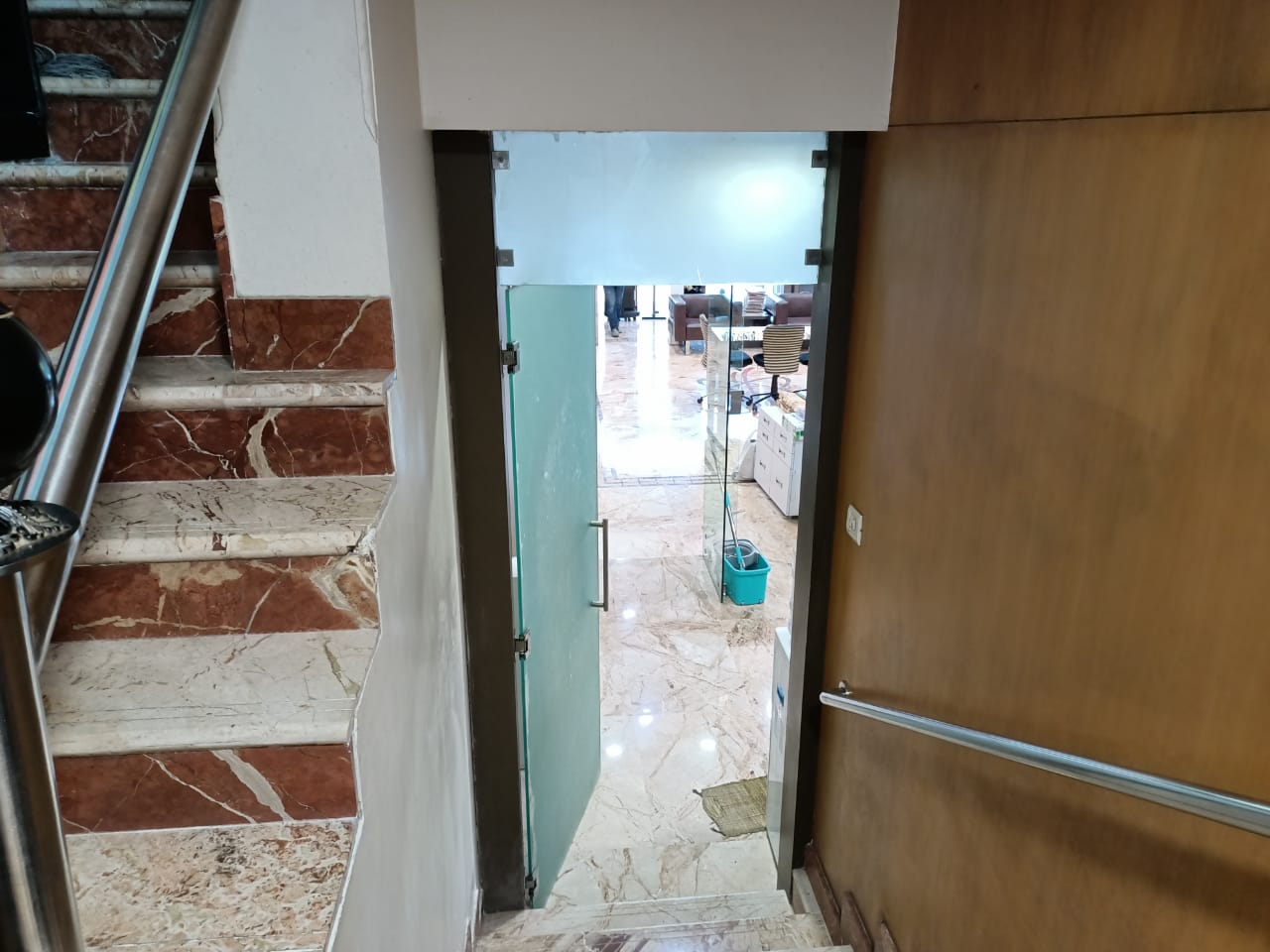 Showroom for Rent in S V Road Mumbai