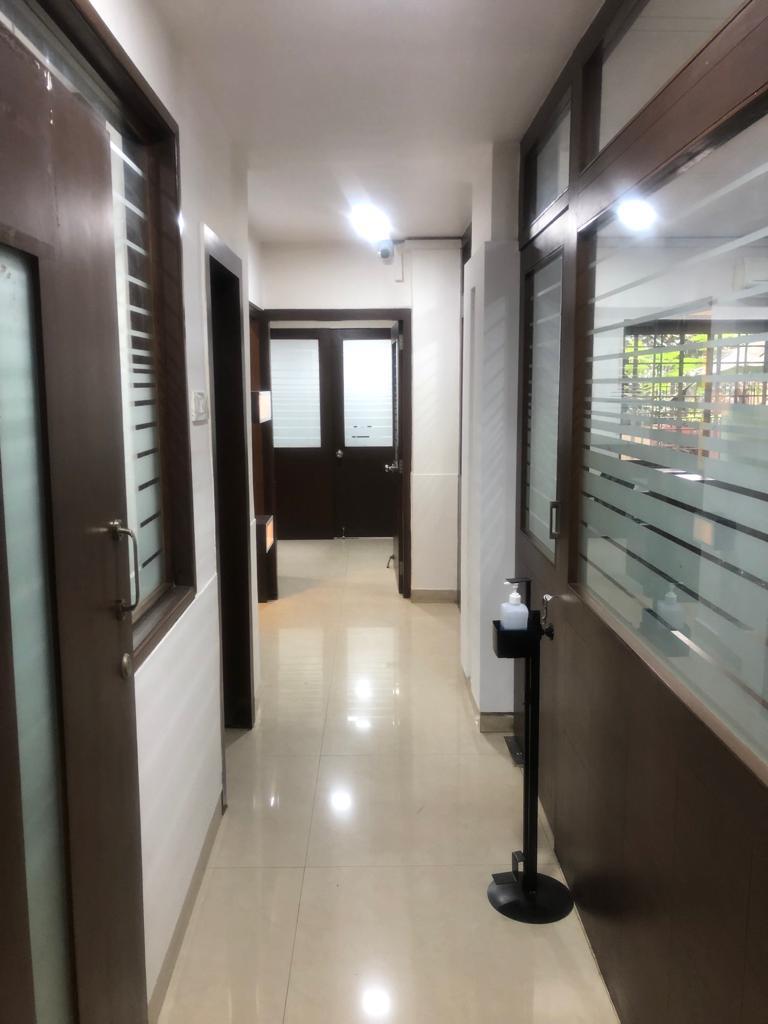 Office for Sale in Off Linking Rd Mumbai