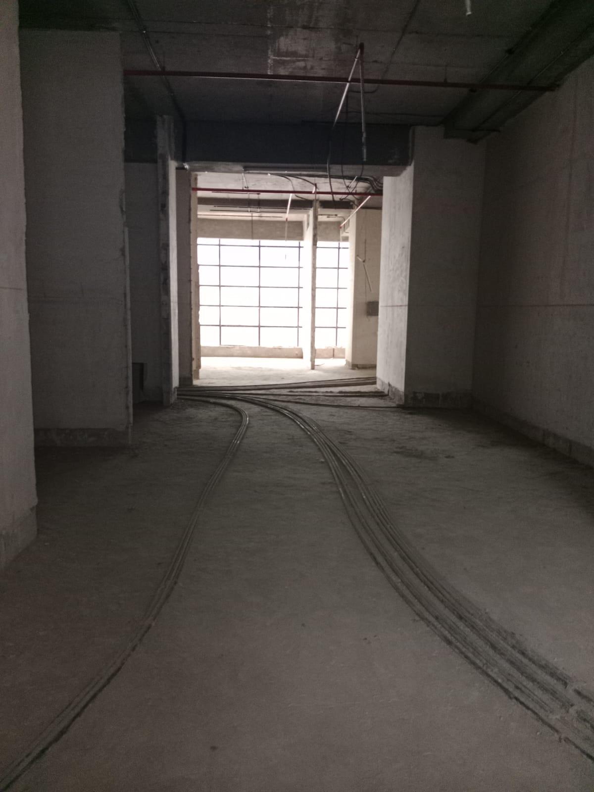 Showroom for Rent in Linking  Road Mumbai