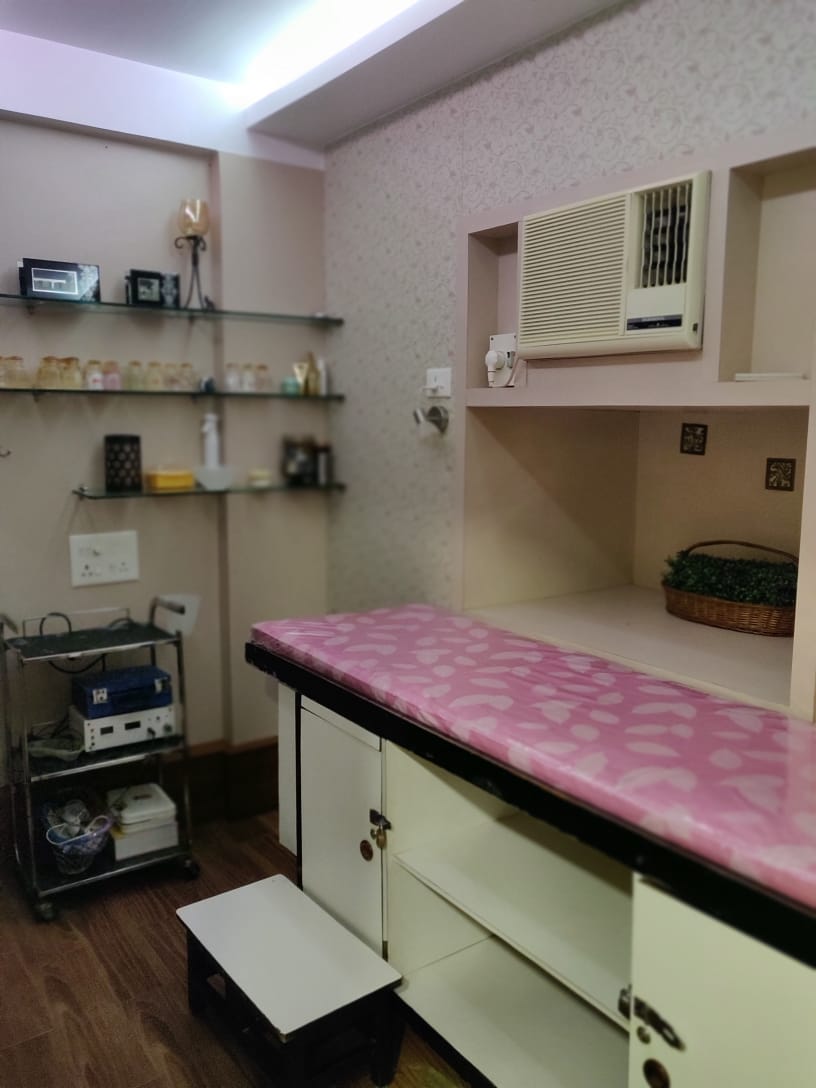 Shop for Sale in Off Hill Road Mumbai