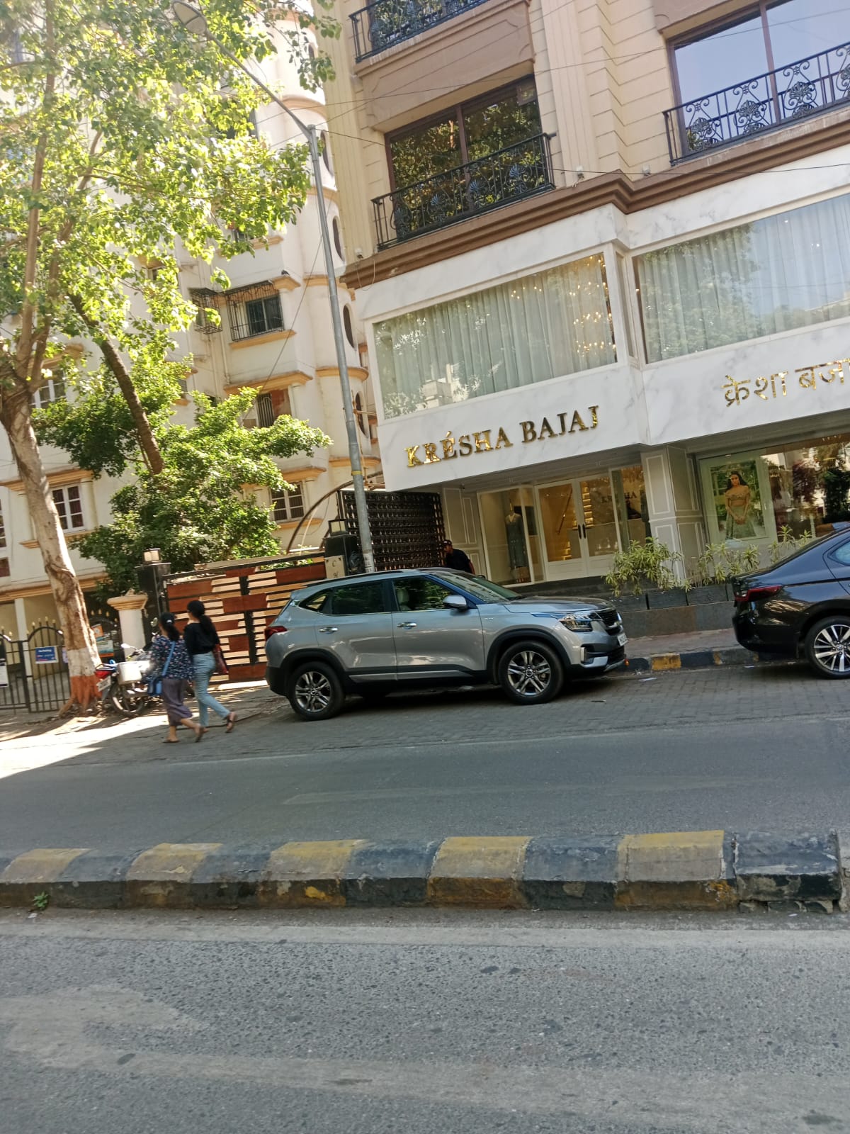 Showroom for Sale in Bandra West Mumbai