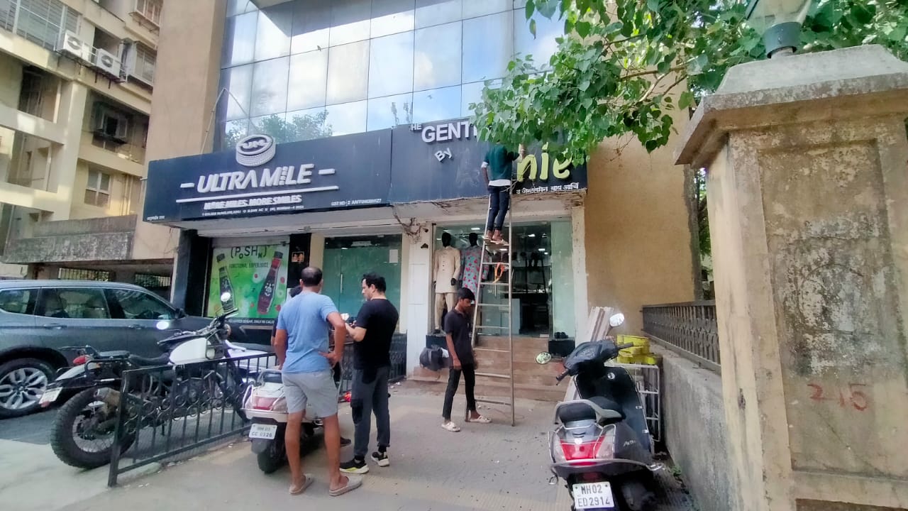 Shop for Rent in Juhu Mumbai