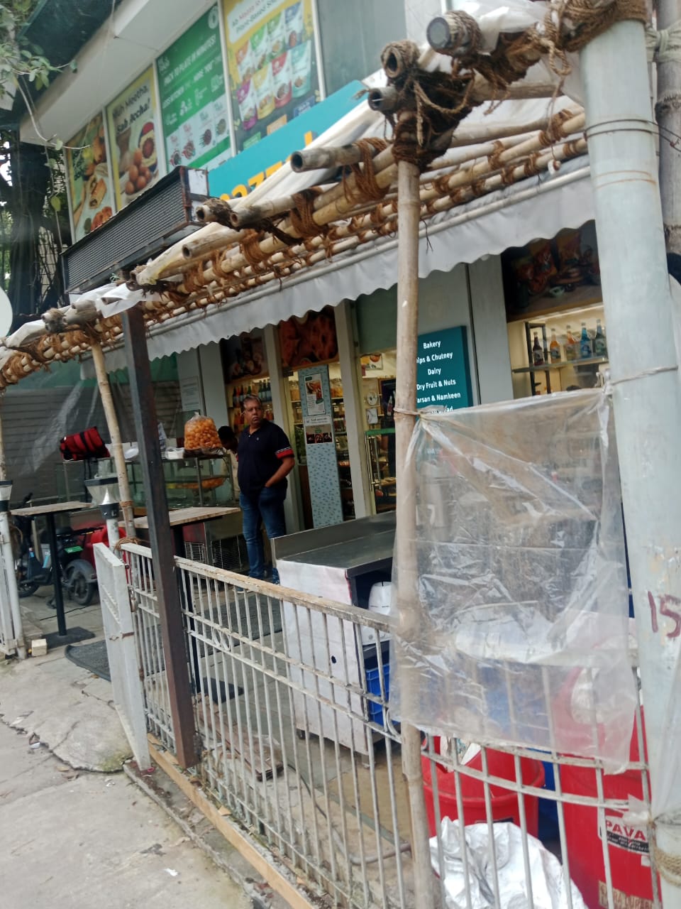 Showroom for Rent in Khar West Mumbai