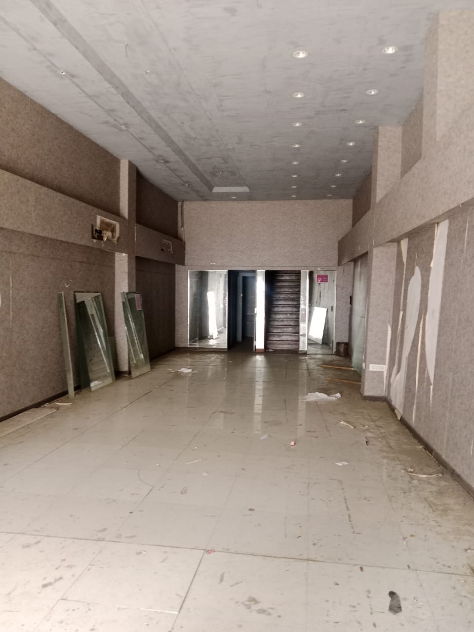 Showroom for Sale in S V Road Mumbai