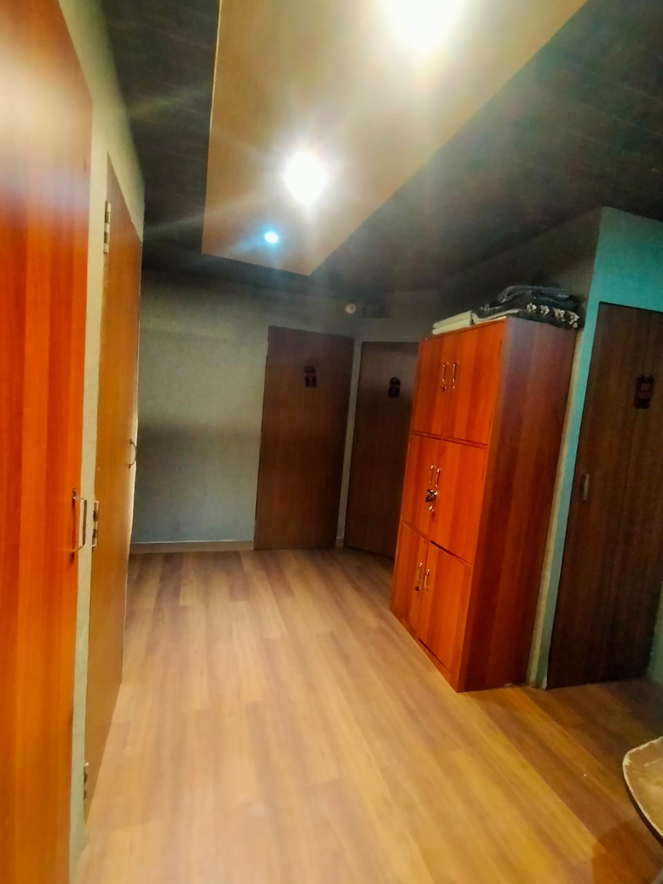 Office for Sale in Dadabhai Road Mumbai