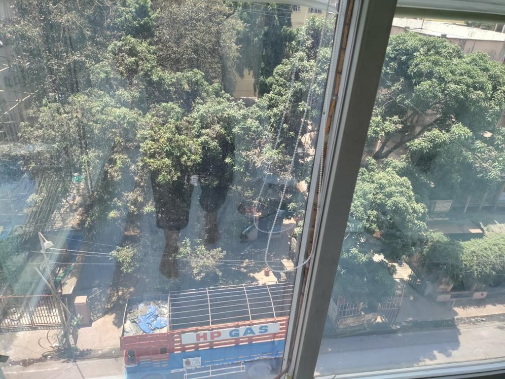 Office for Sale in 35 Road Mumbai