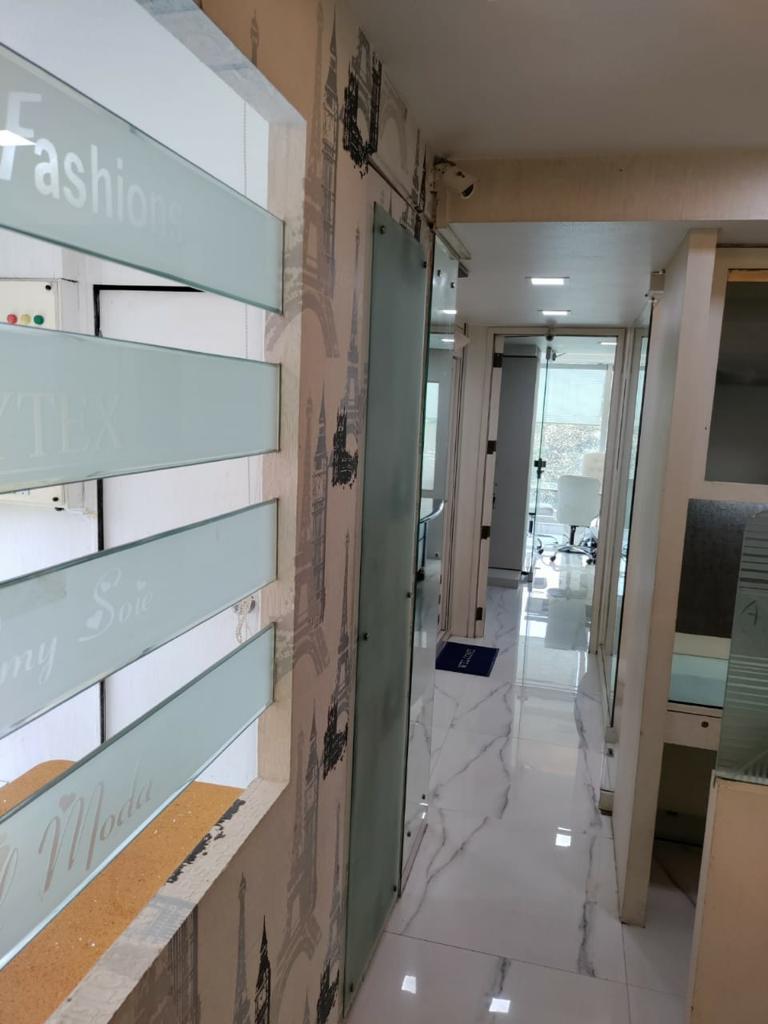 Office for Sale in 35 Road Mumbai