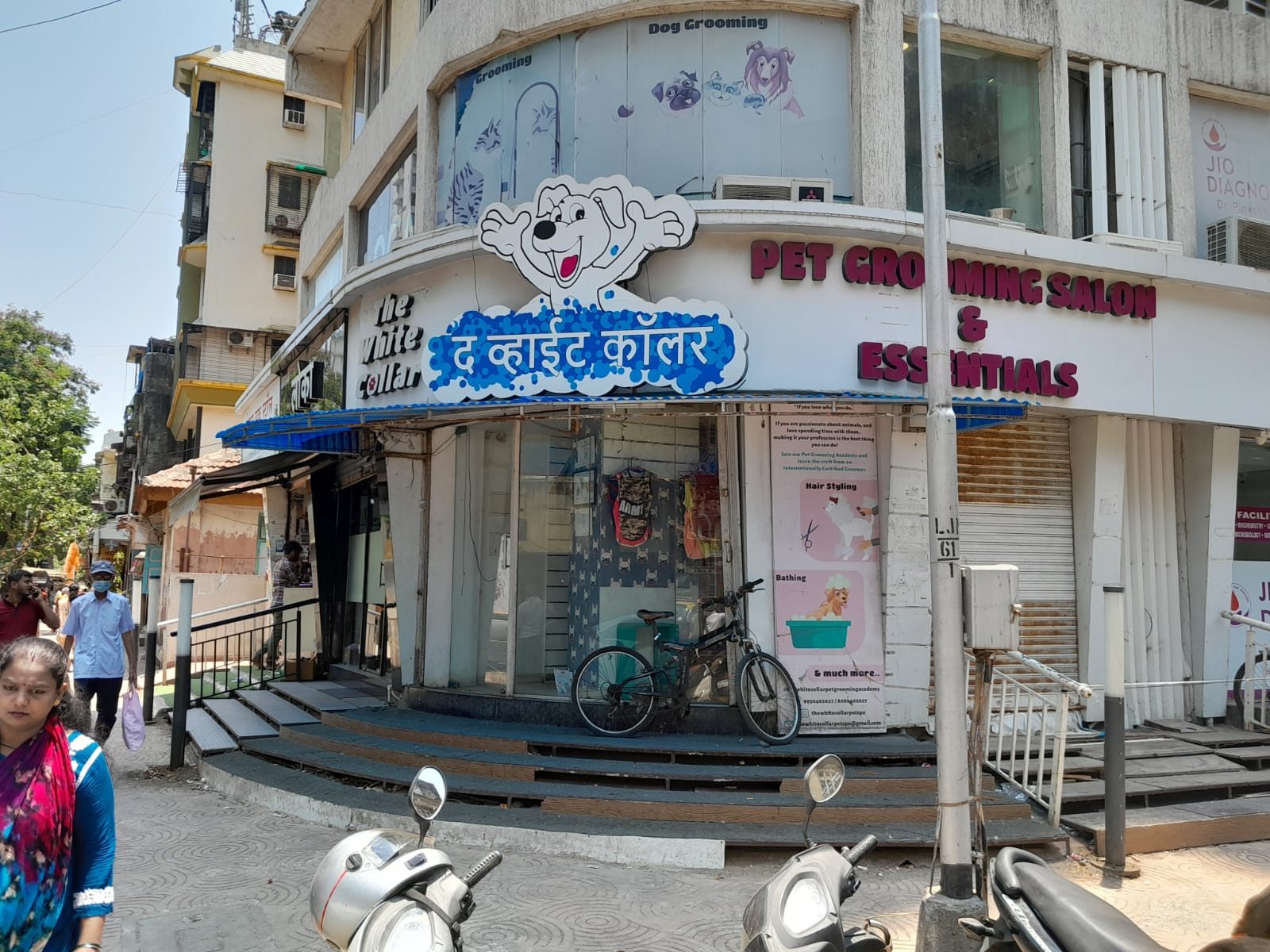 Shop for Sale in L J  Road Mumbai