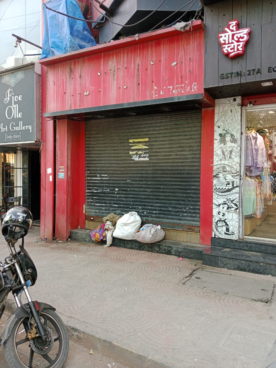 Shop for Rent in Linking  Road Mumbai