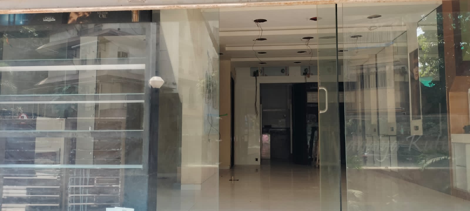 Shop for Rent in 14 Road Mumbai