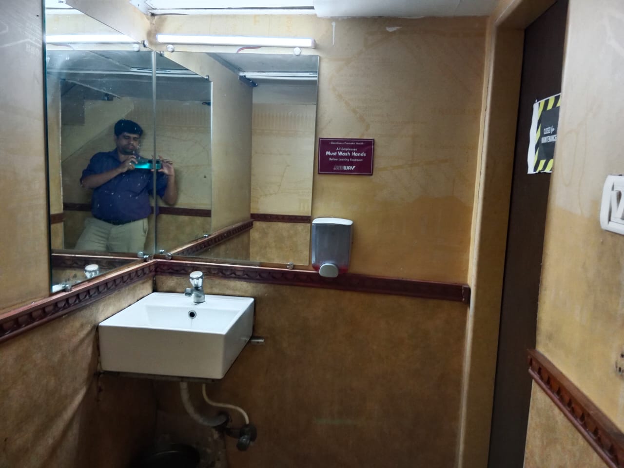 Shop for Rent in Andheri West Mumbai