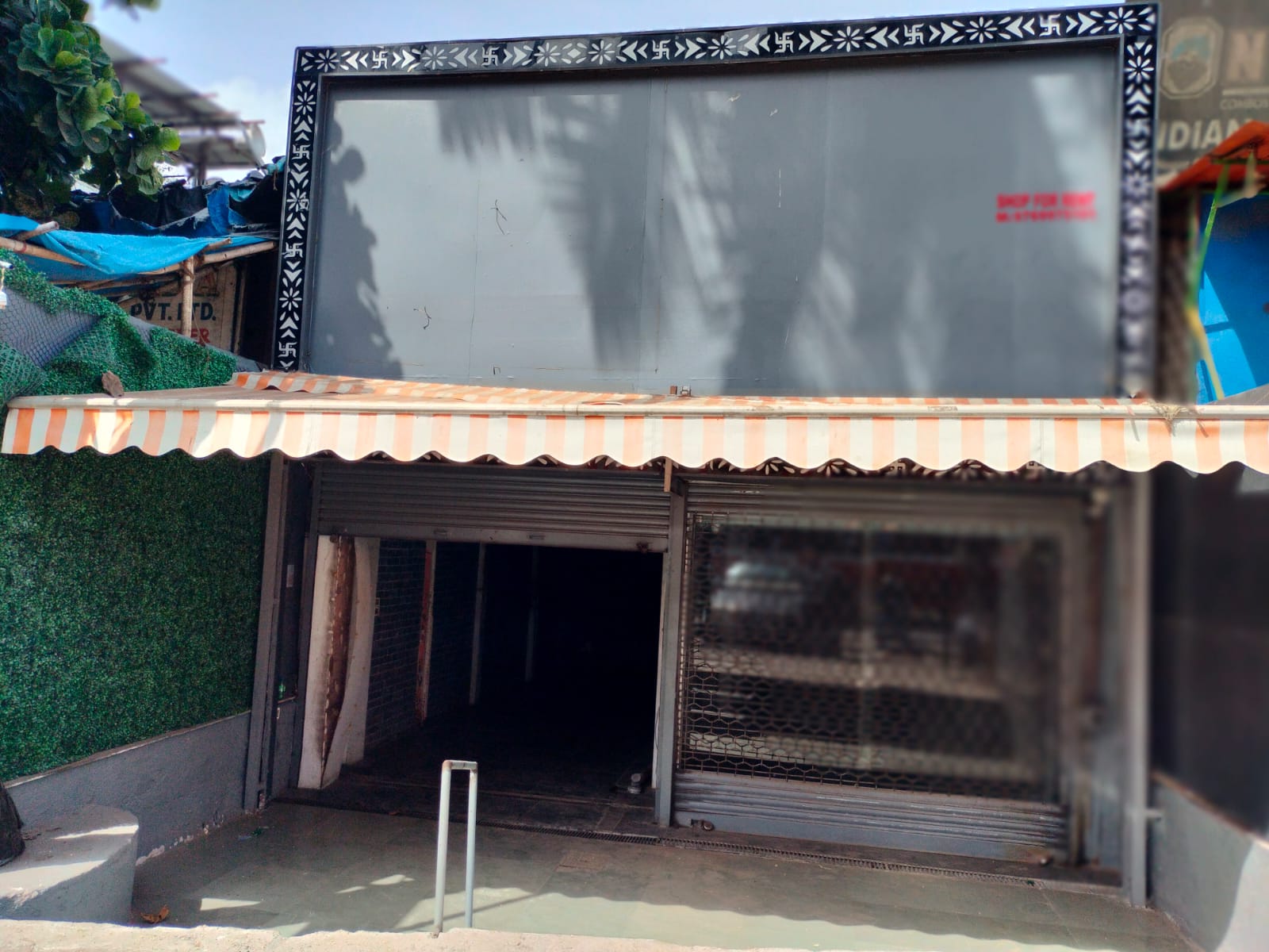 Showroom for Rent in Juhu Versova Link rd Mumbai