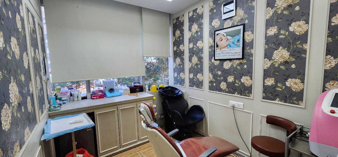 Showroom for Rent in 4 Bungalows Mumbai