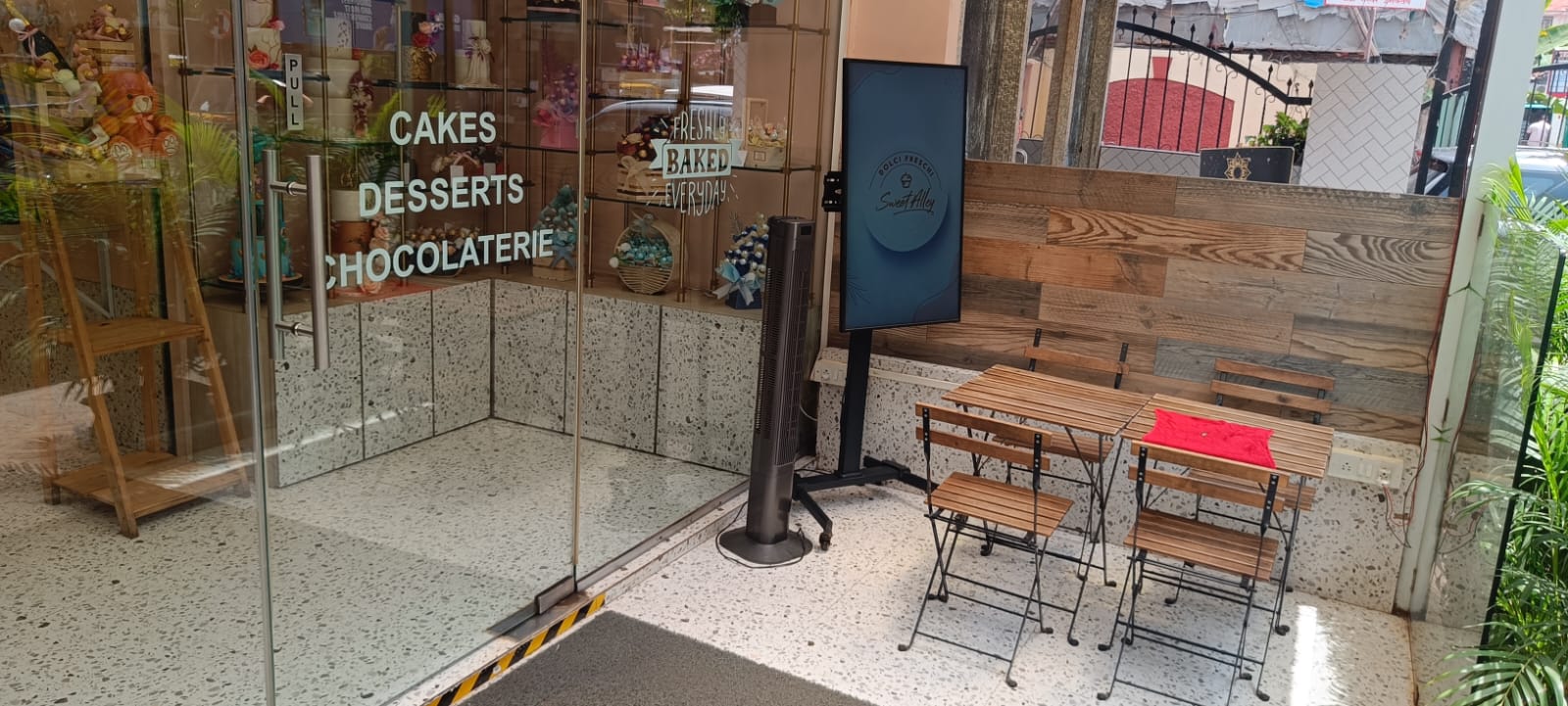 Shop for Rent in Pali Naka Mumbai