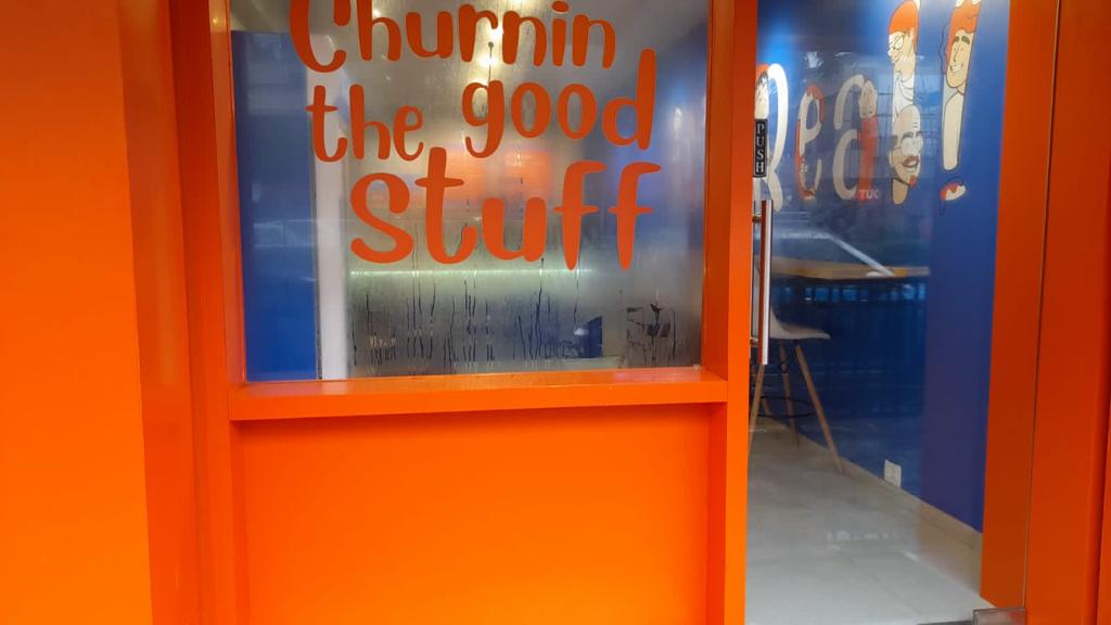 Shop for Sale in Juhu Tara Rd Mumbai