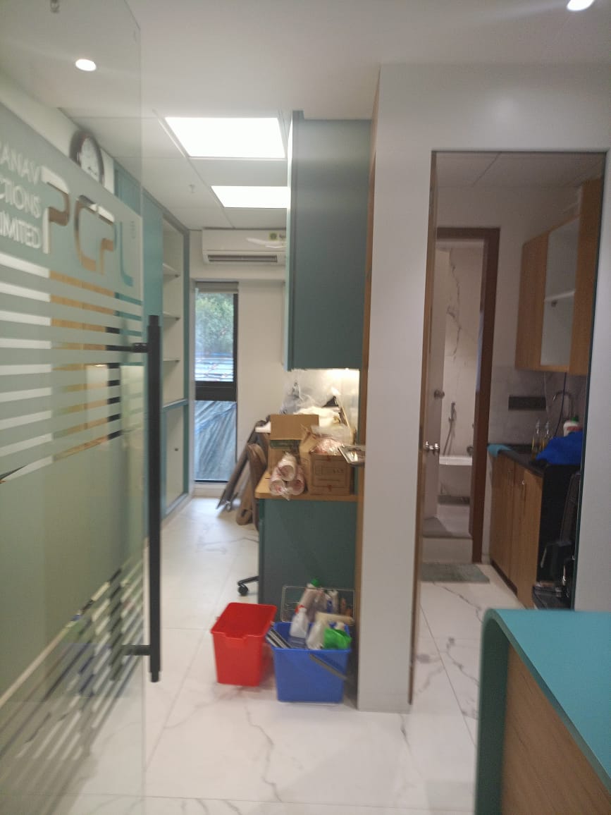Office for Sale in Santacruz West Mumbai