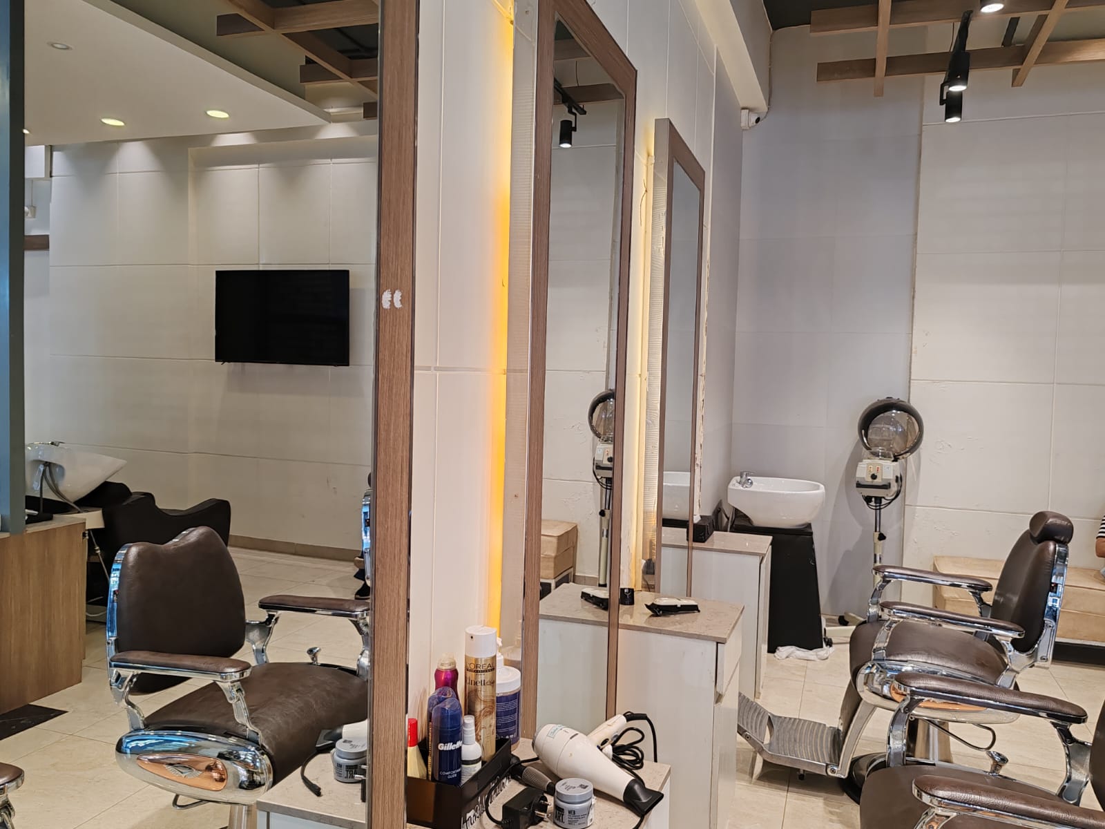 Showroom for Rent in Andheri East Mumbai