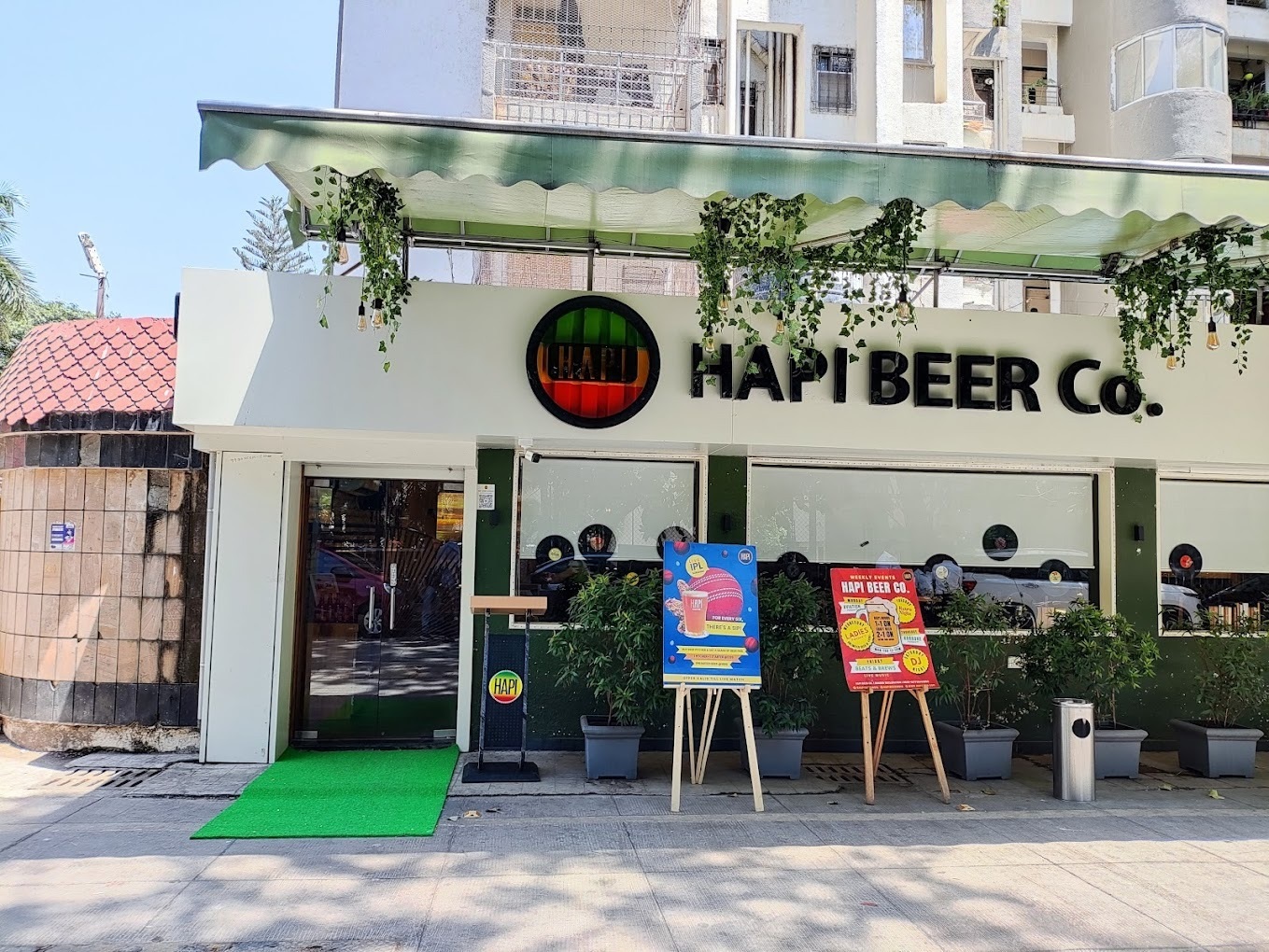 Restaurant for Rent in Bandra Reclamation Mumbai