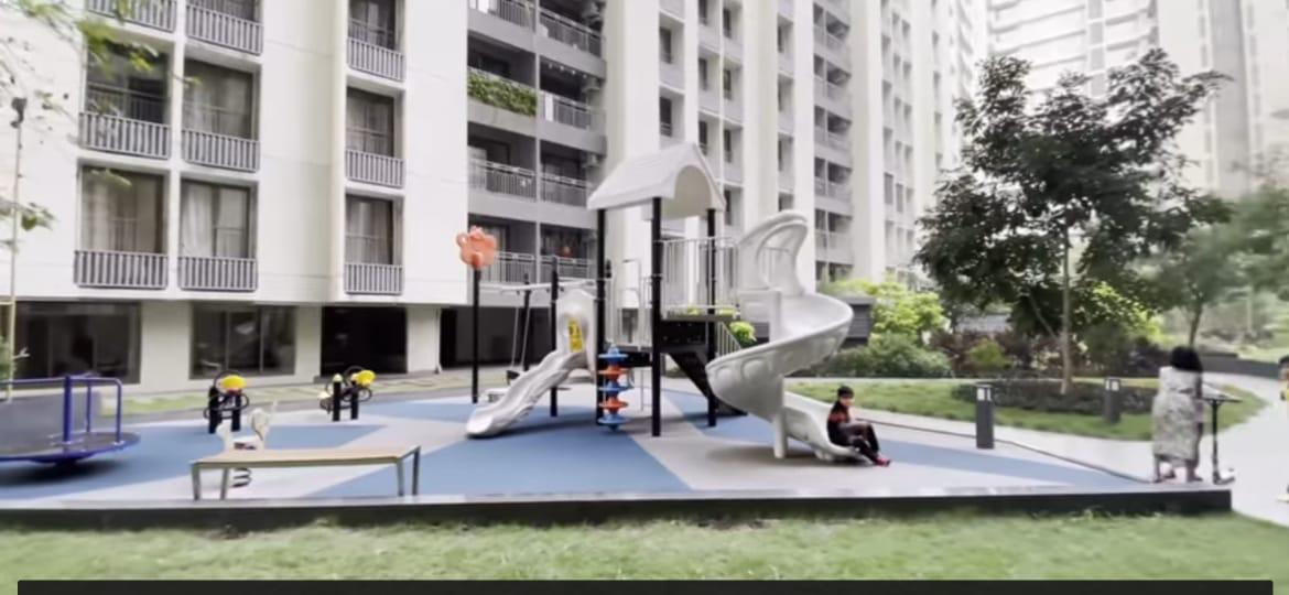 2 BHK Apartment for Sale in Andheri West Mumbai