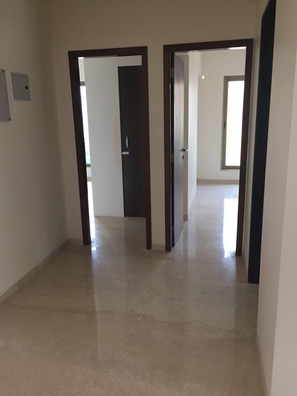 Apartment for Rent in Off New Link Road Mumbai