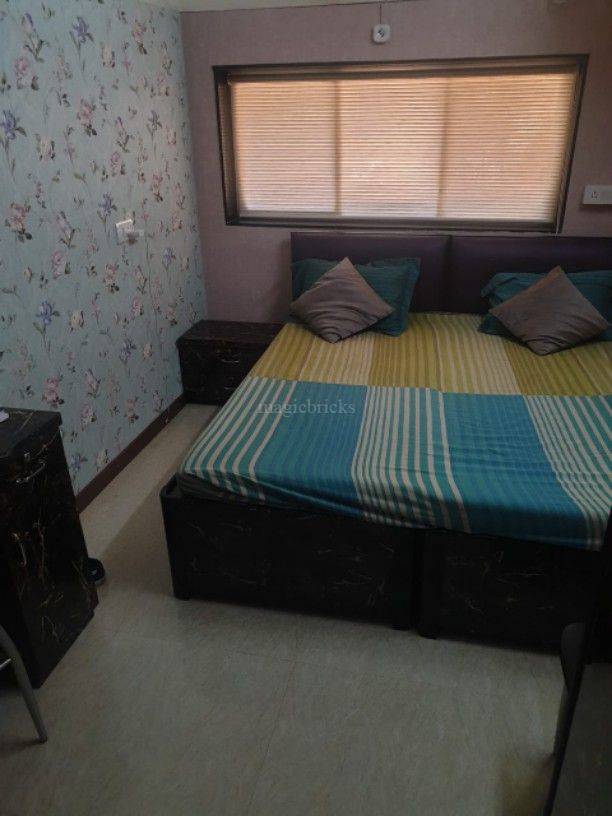 Apartment for Rent in N S Road No 5 Mumbai