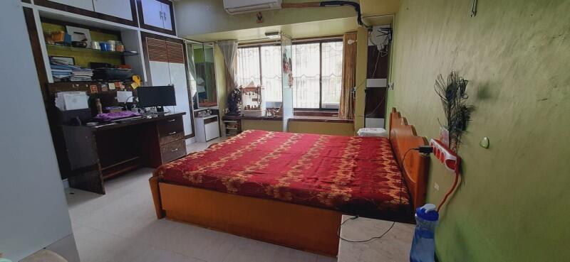 3 BHK Apartment for Sale in Vile Parle West Mumbai
