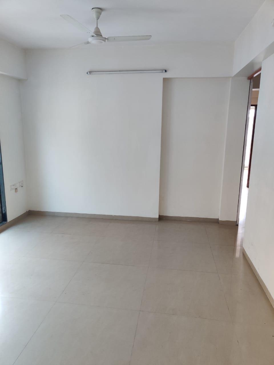 2 BHK Apartment for Rent in Off Link Road Mumbai