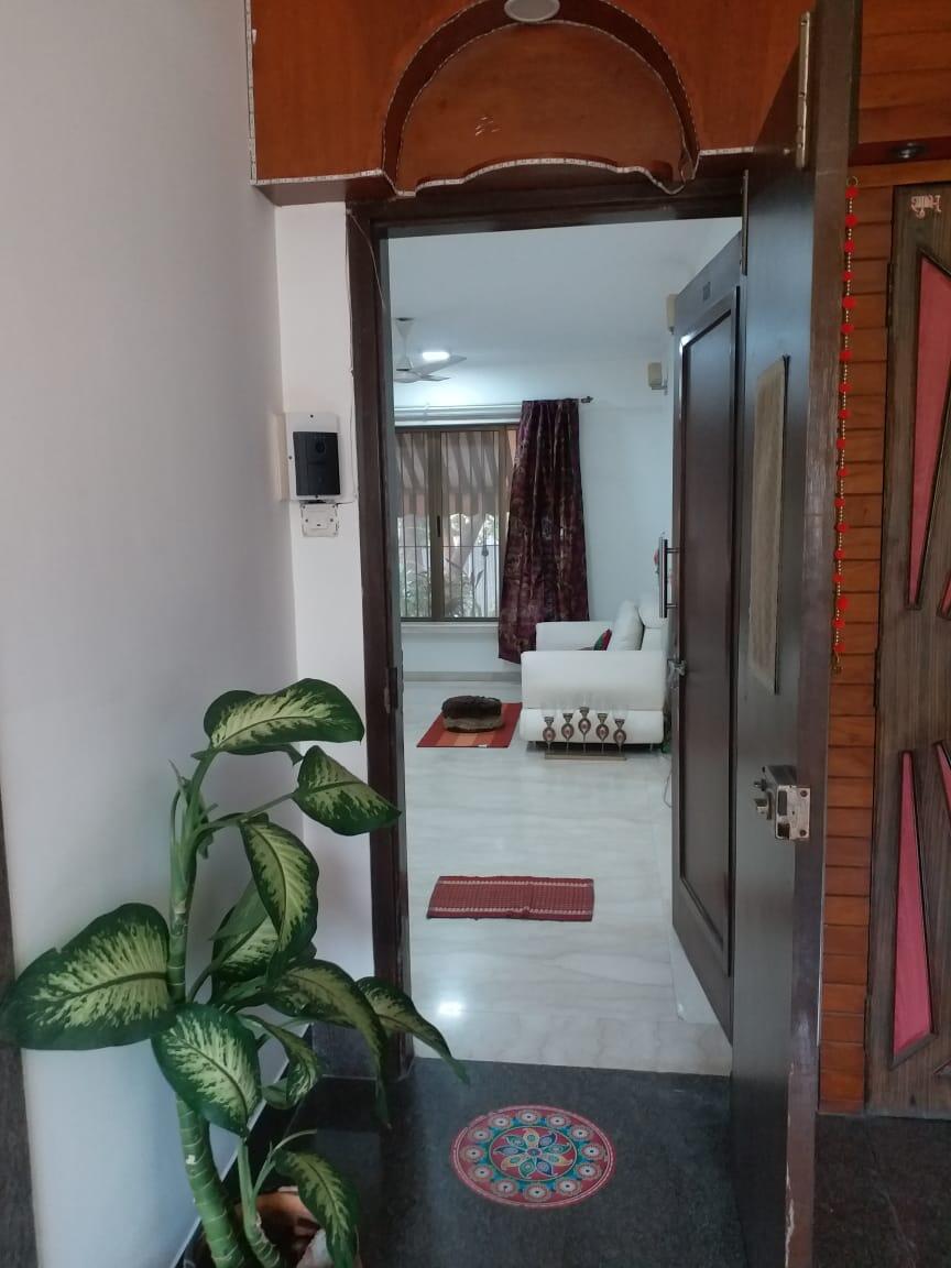 3 BHK Apartment for Rent in Juhu Road Mumbai