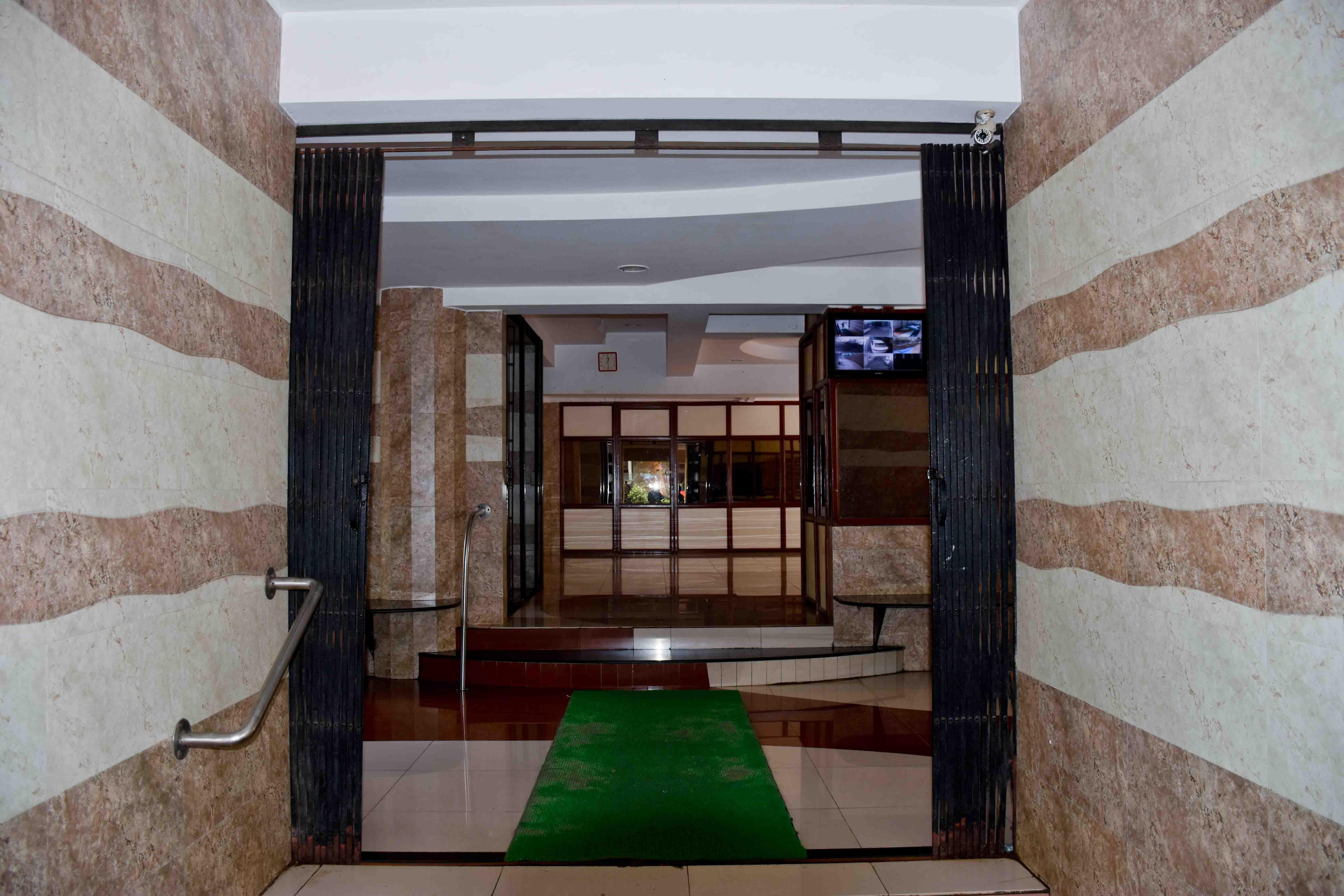 3 BHK Apartment for Sale in Bandra West Mumbai