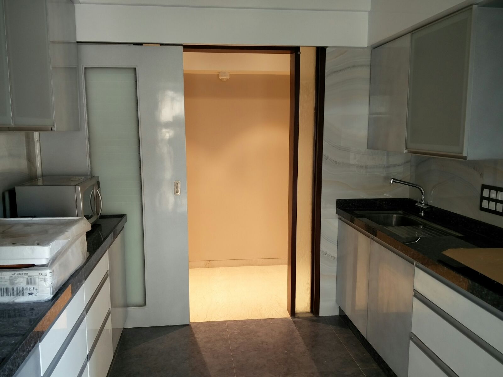 3 BHK Apartment for Sale in Almeida park Mumbai