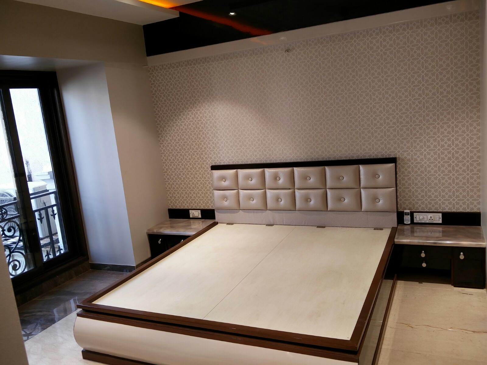 3 BHK Apartment for Sale in Almeida park Mumbai