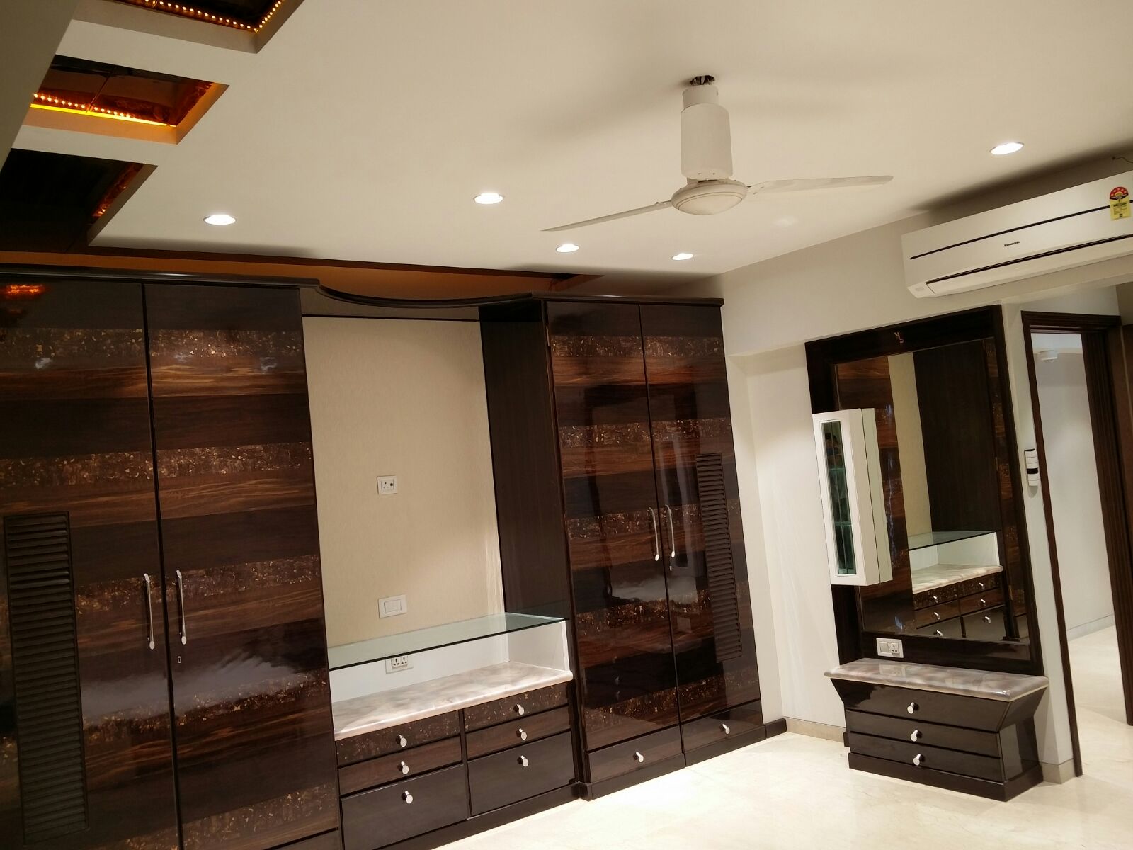 3 BHK Apartment for Sale in Almeida park Mumbai