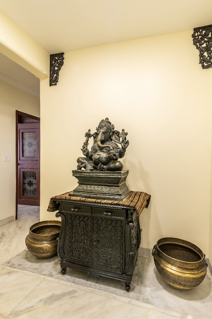 2 BHK Apartment for Rent in A B Nair Road Mumbai