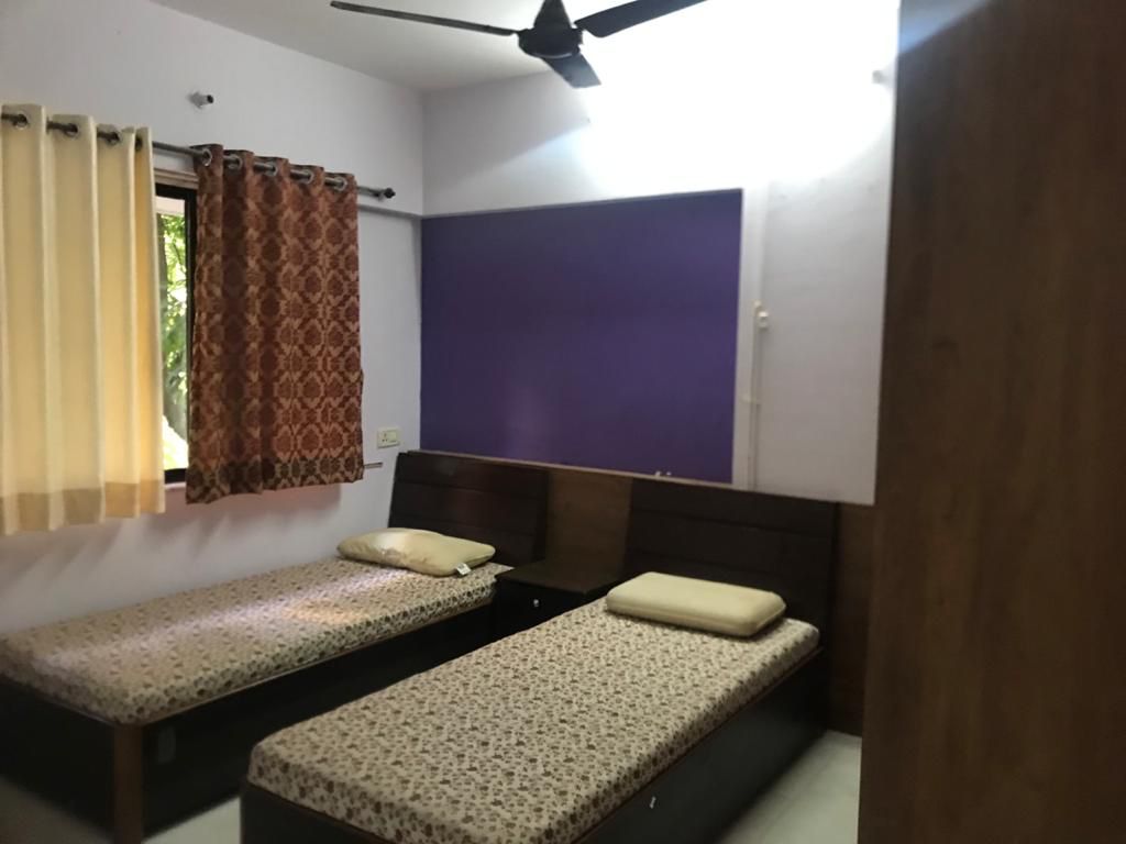 2 BHK Apartment for Rent in Gulmohar cross road no.6 Mumbai