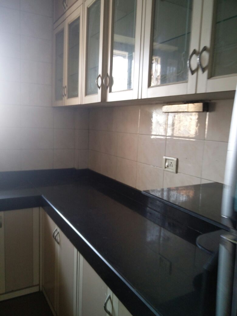 2 BHK Apartment for Rent in Corner of SV Rd & 7th rd Mumbai