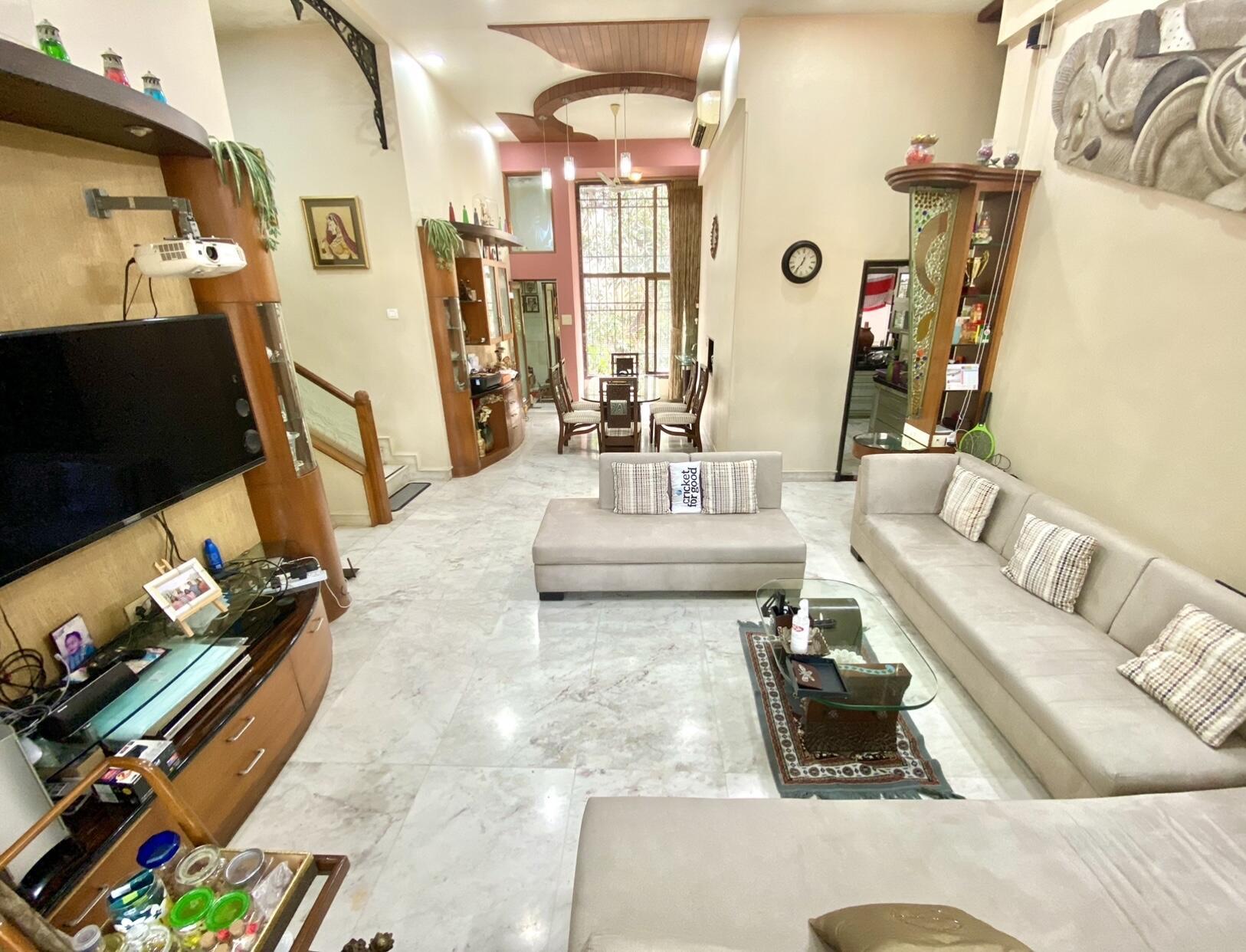 3 BHK Builder Floor for Sale in Nehru Rd Mumbai
